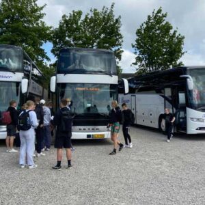Weekendbussen henter elever på Vejstrup
